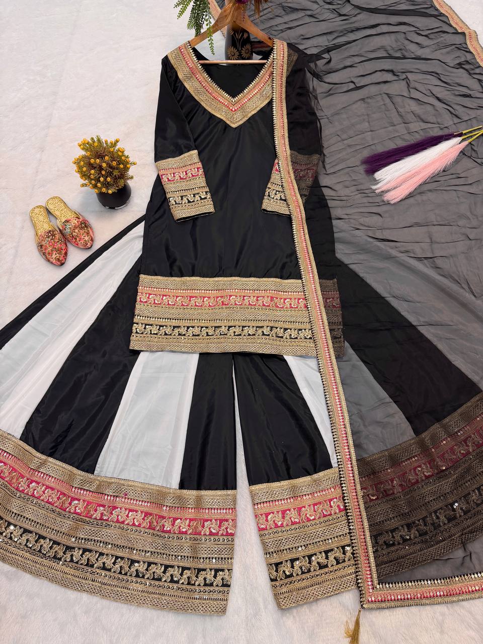 The Majestic Monochrome Gilded-Border Ensemble
